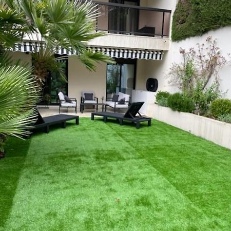 T2 Avec Terrasse Et Jardin Apartment Cannes Exterior photo